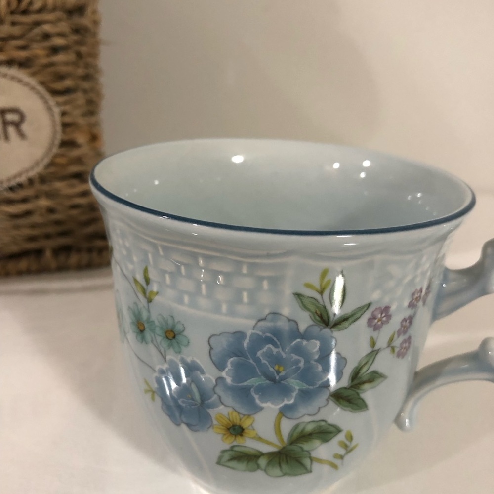 Mikasa Precious Blue Michelle D2501